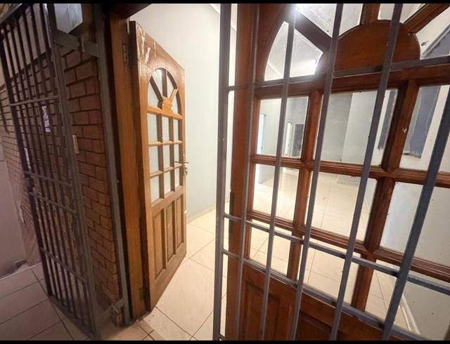 BUSINESS PROPERTY TO RENT IN LAUDIUM